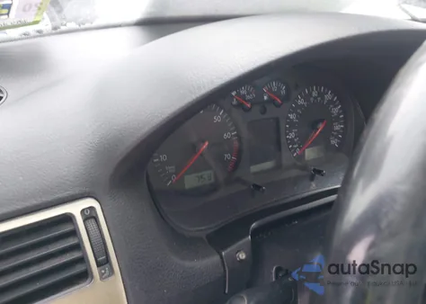 2003 Volkswagen Jetta Gls 2.0L z USA, uszkodzony, nr VIN 3VWSK69M23M029509